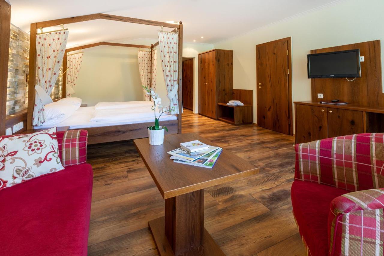 Sackmann Wanderhotel Байерсброн Екстериор снимка