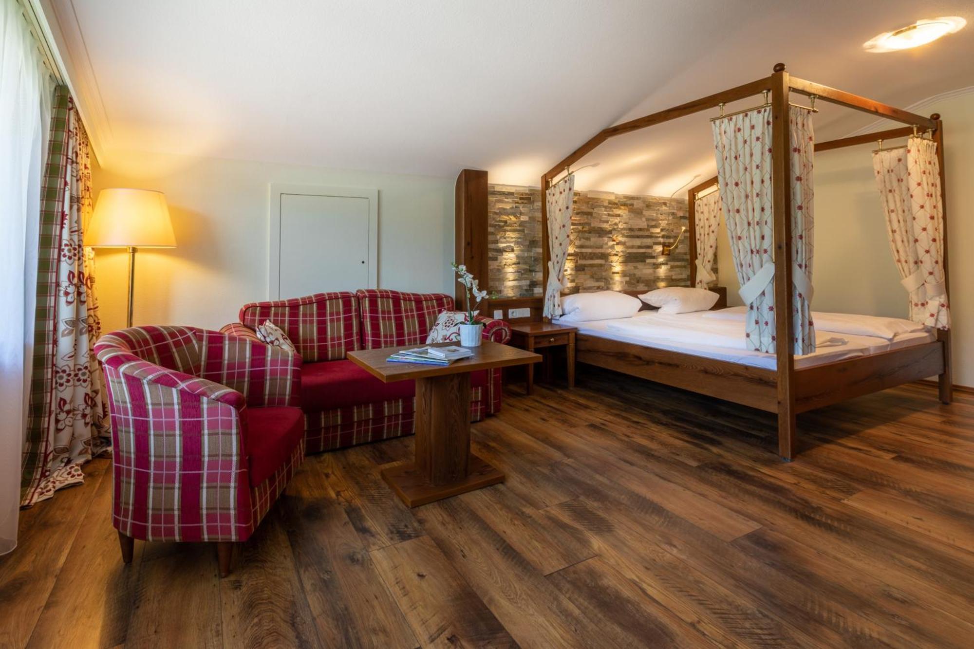 Sackmann Wanderhotel Байерсброн Екстериор снимка