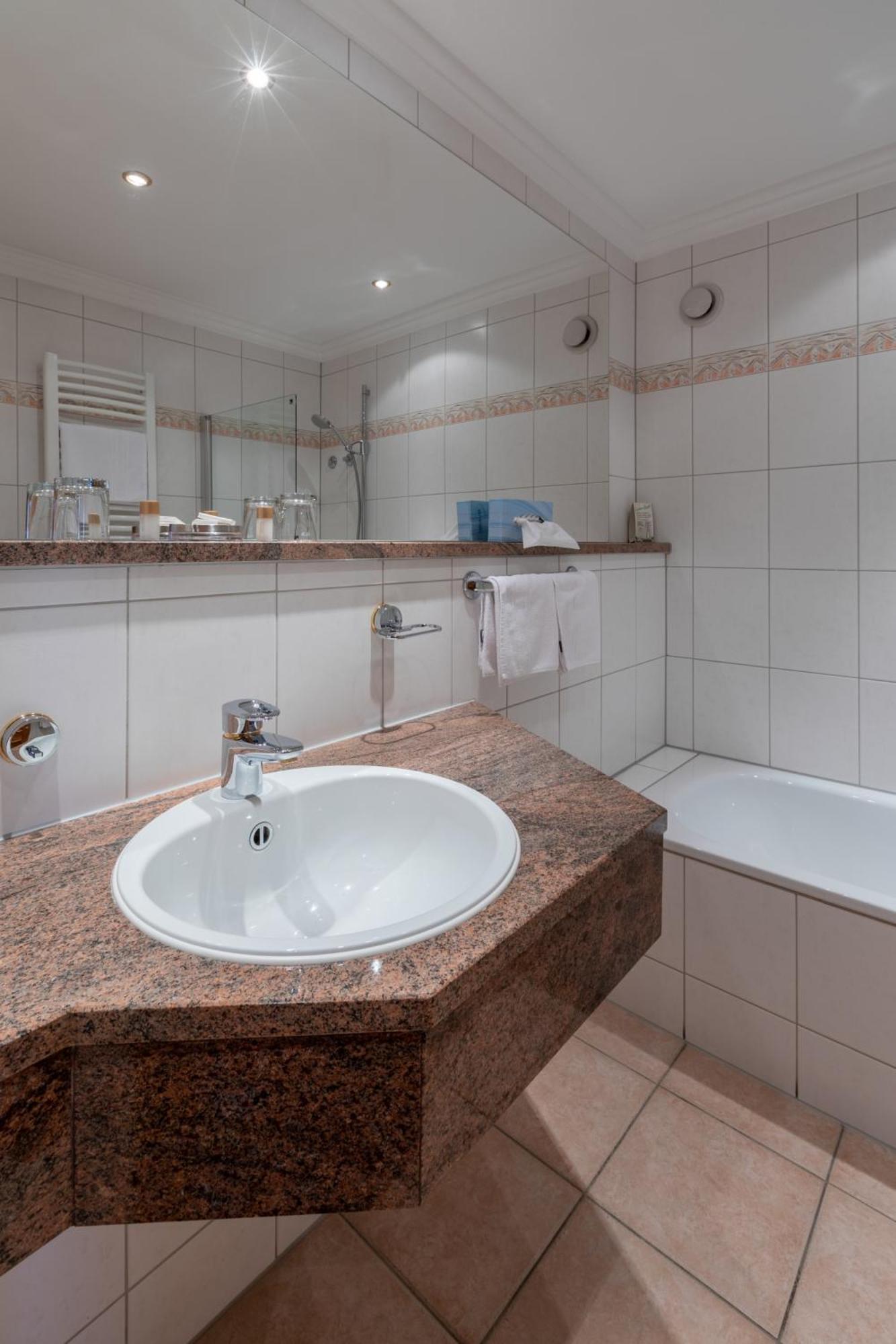 Sackmann Wanderhotel Байерсброн Екстериор снимка