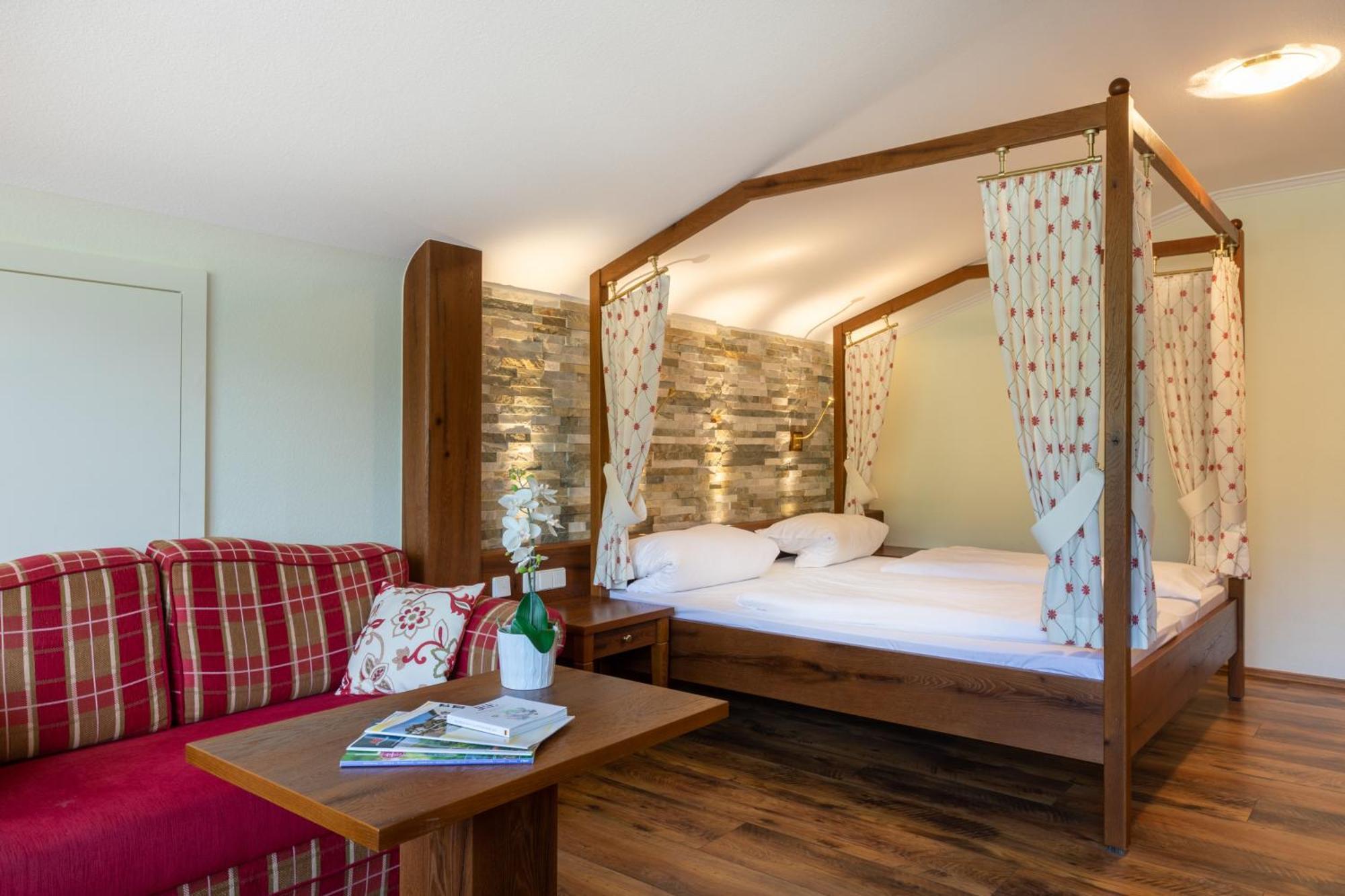 Sackmann Wanderhotel Байерсброн Екстериор снимка